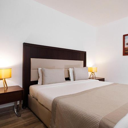 Riviera Royal Hotel Конакрі Екстер'єр фото