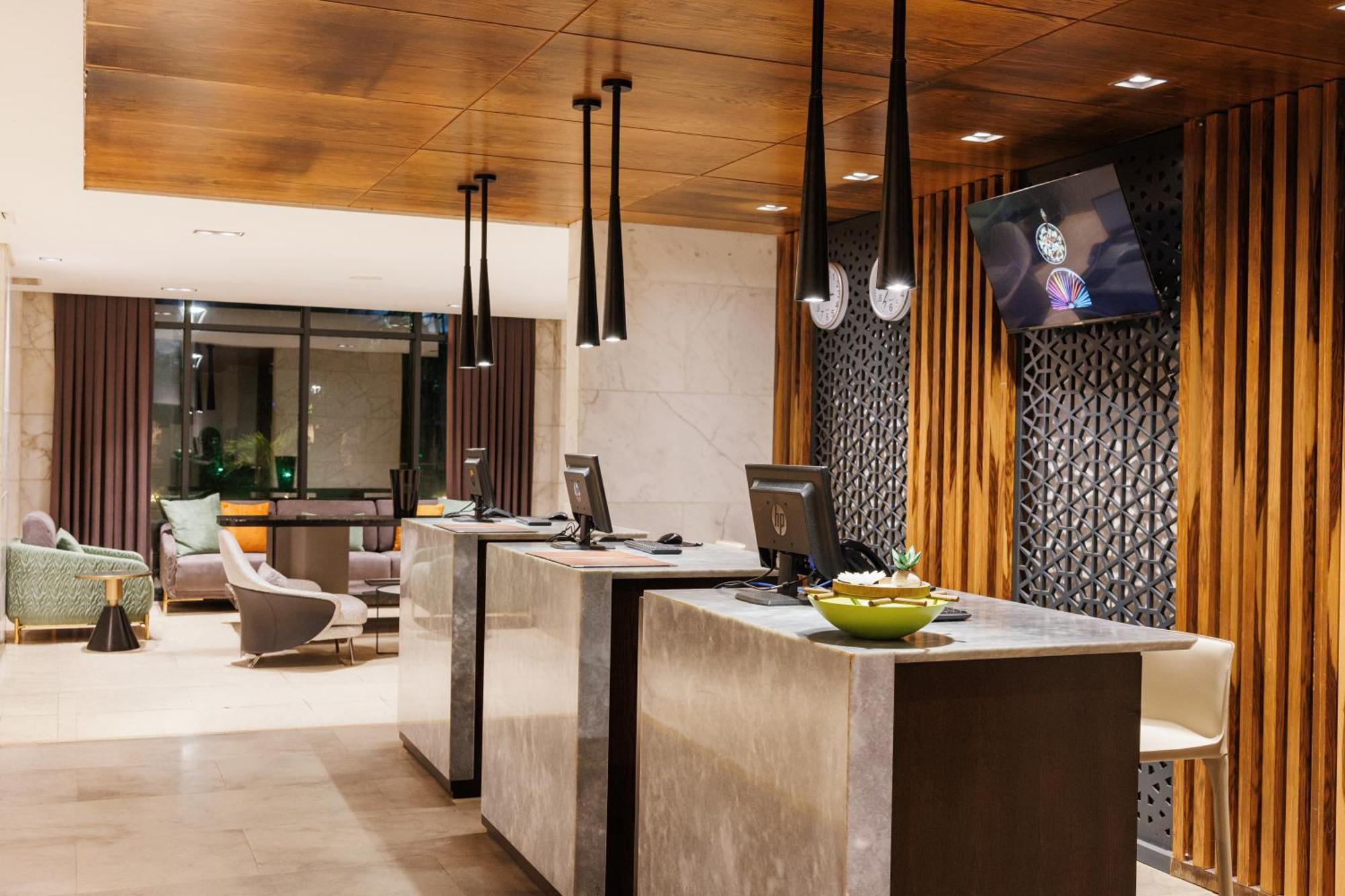 Riviera Royal Hotel Конакрі Екстер'єр фото